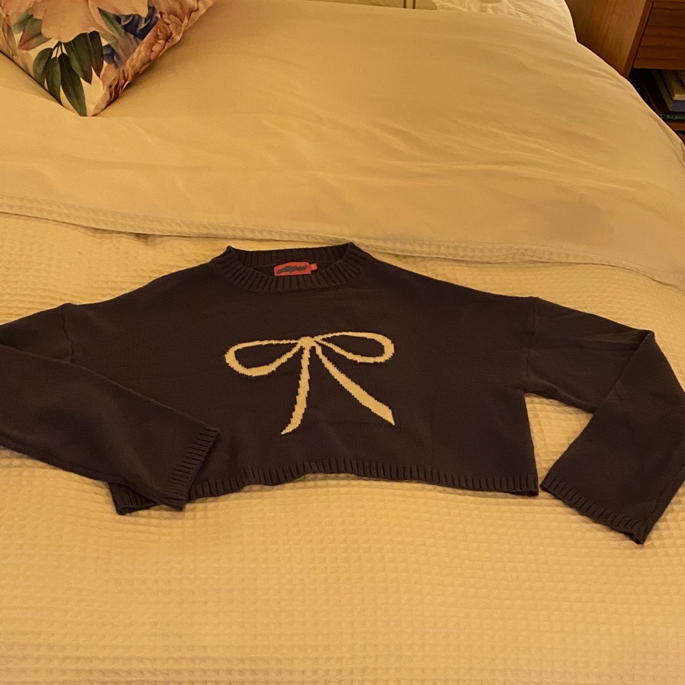 Edikted navy blue and white Bow  Sweater